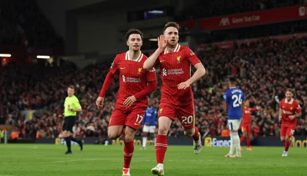 Mjafton 1 gol! Liverpool fiton derbin e “Merseyside” dhe i afrohet gjithmonë e më shumë titullit (video)