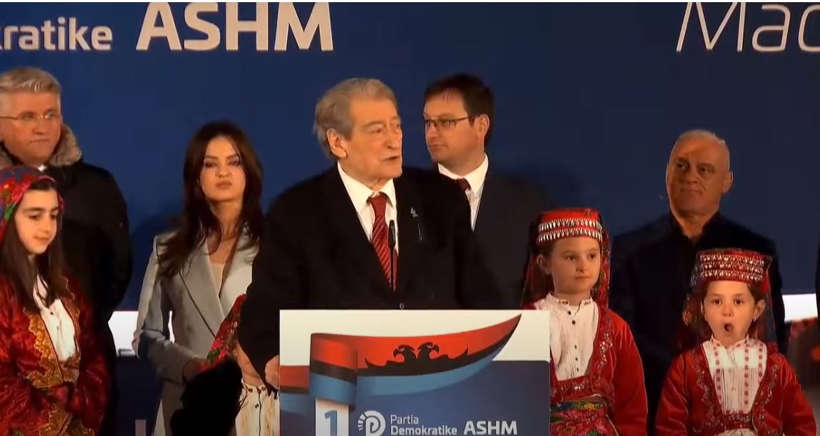 “Mora mbështetje nga Strasburgu”, Berisha godet Ramën për darkën e ftuar: Një turpërim që ndodhi për herë të parë