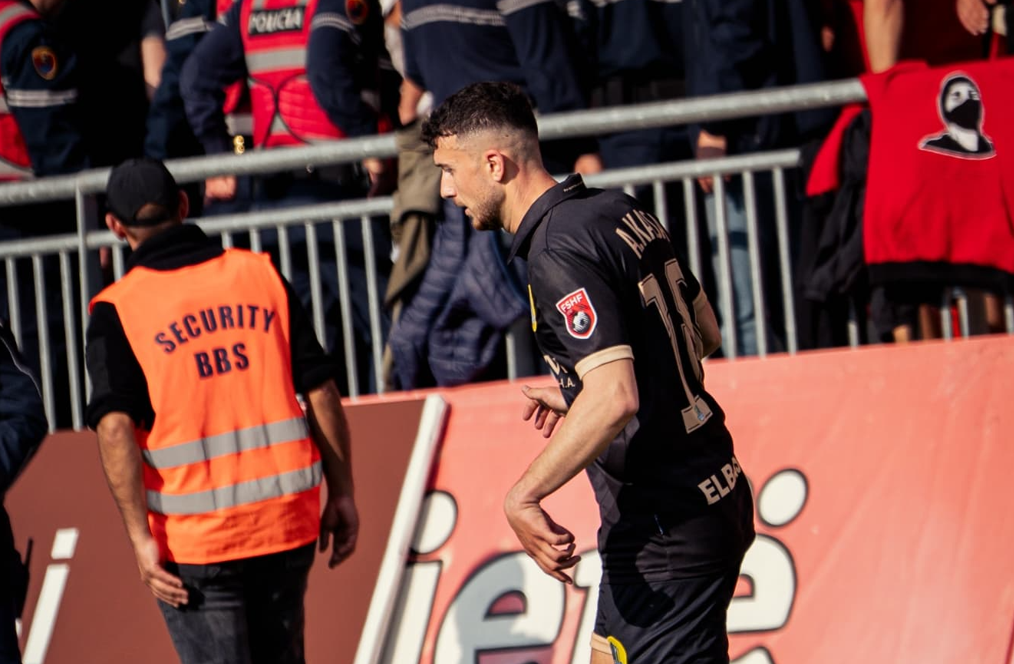 “Mos harroni ku ishim”! Drejtori i Elbasanit me mesazh të qartë: Para dy vitesh festonim ndaj Tepelenës, dje humbëm me Partizanin për Europë