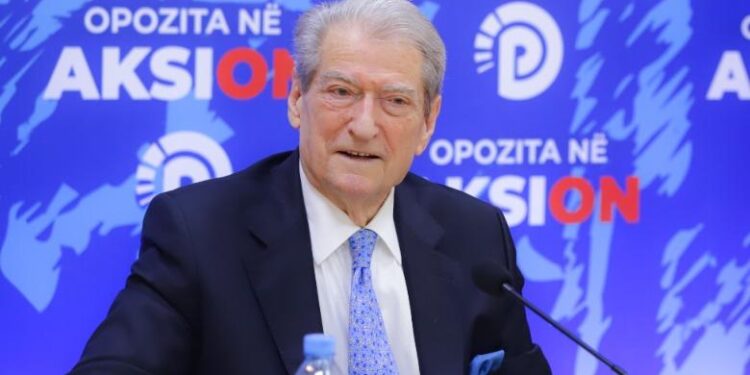 Mosha bën të vetën, Berisha ngatërron datën e zgjedhjeve në një deklaratë publike (Video)