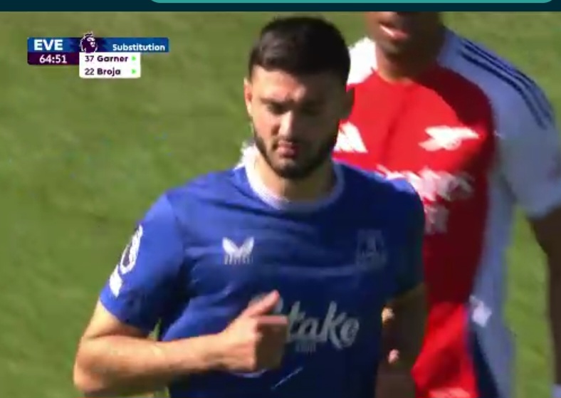 Moyes “mban fjalën” për Armando Brojën, sulmuesi merr më shumë hapësirë kundër Arsenalit