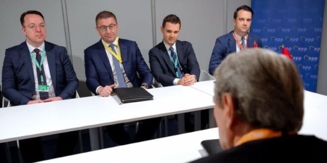 Mposhtja e organizatave të Soros dhe integrimi”, Berisha takim me kryeministrin Mickoski në Kongresin e PPE