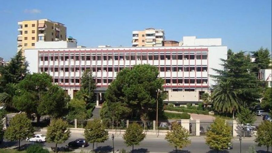 ‘Mu aksidentua kolegu’, ministri i jashtëm njofton aksidentin para MPJ