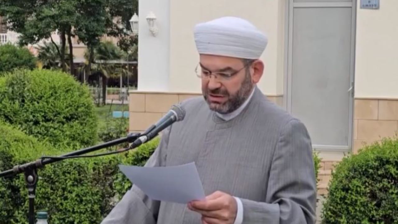 Myftiu i Shkodrës kritikon gjuhën e politikanëve: Shmangni fjalorin banal në fushatë!