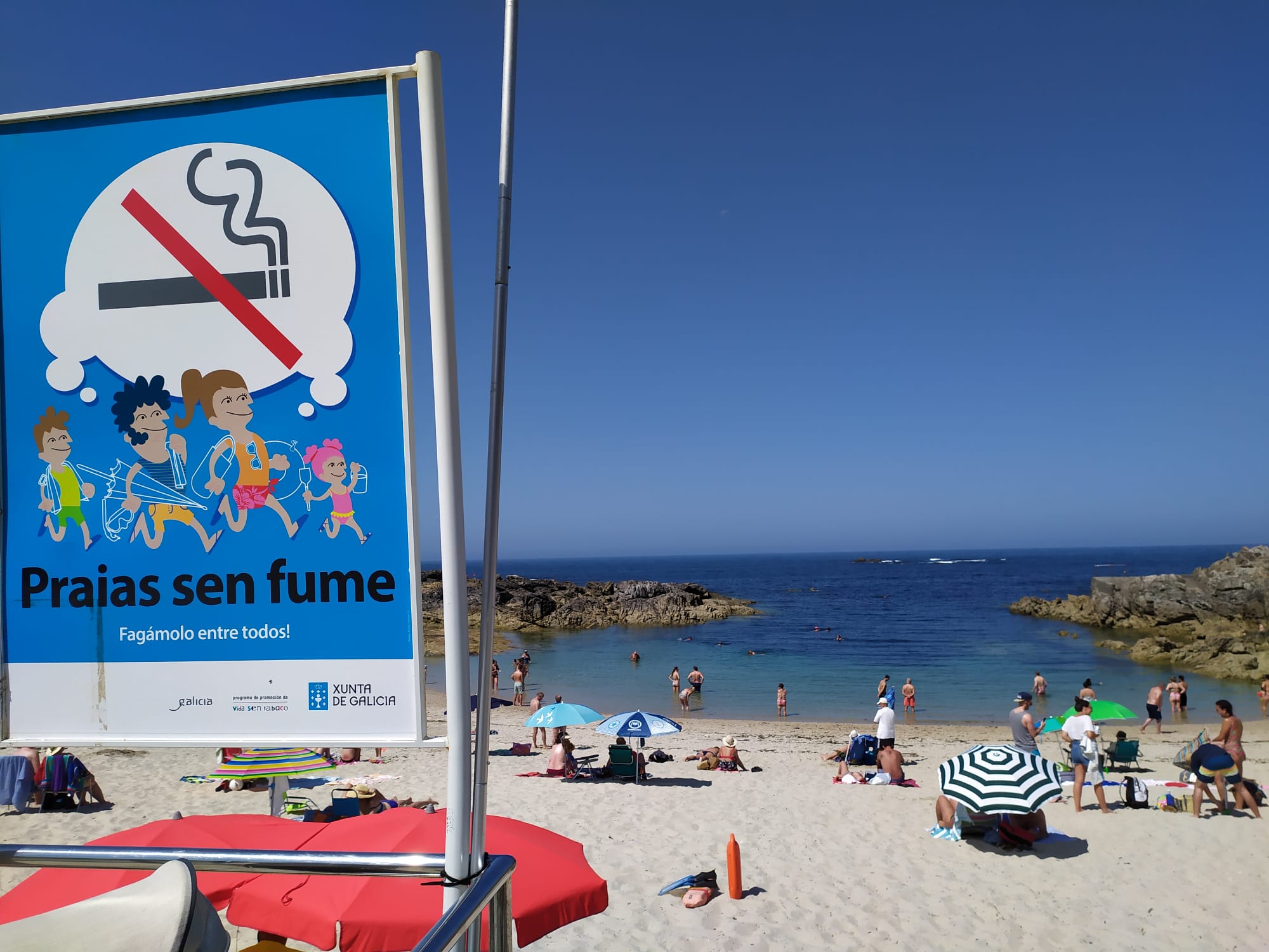 Ndalimi i pirjes së duhanit në plazhe për të promovuar turizëm të përgjegjshëm