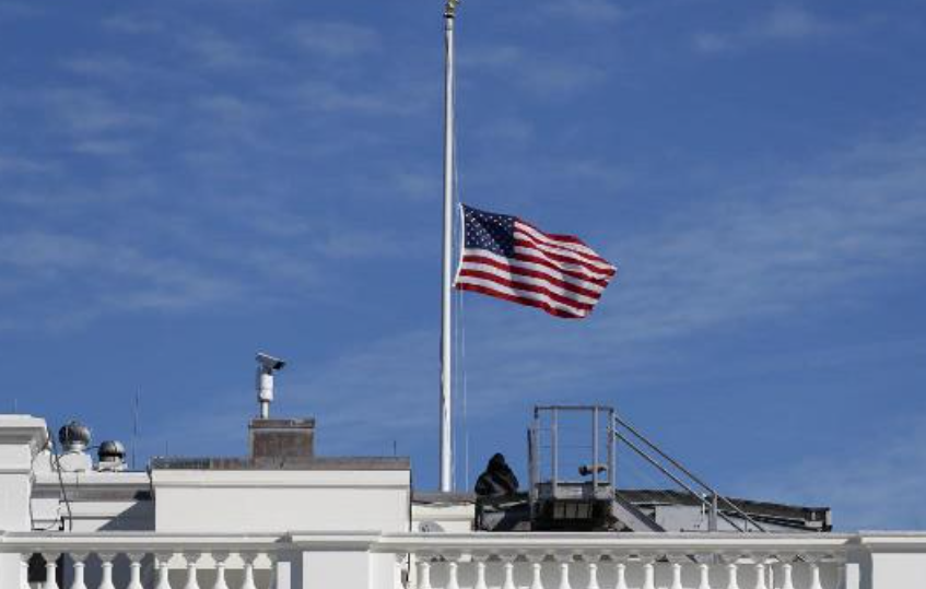 Ndarja nga jeta e Papa Françeskut, SHBA ul flamujtë në gjysmë shtizë