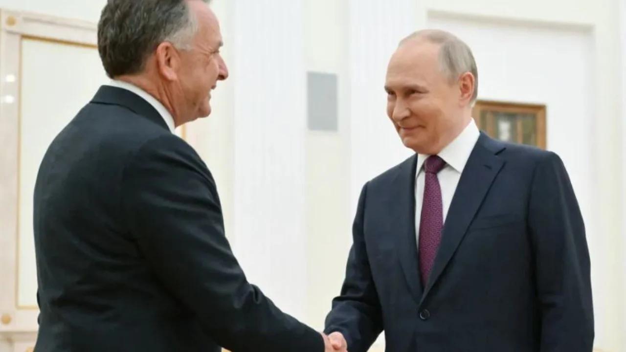 Negociatat për paqe, i dërguari i Presidentit Donald Trump takohet në Moskë me Putinin