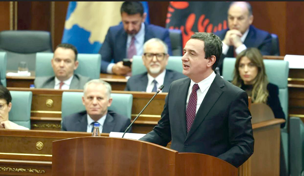 Nga mbajtja e zgjedhjeve të parakohshme tek koalicionet e pamundura, ja skenarët më të mundshëm në Kosovë