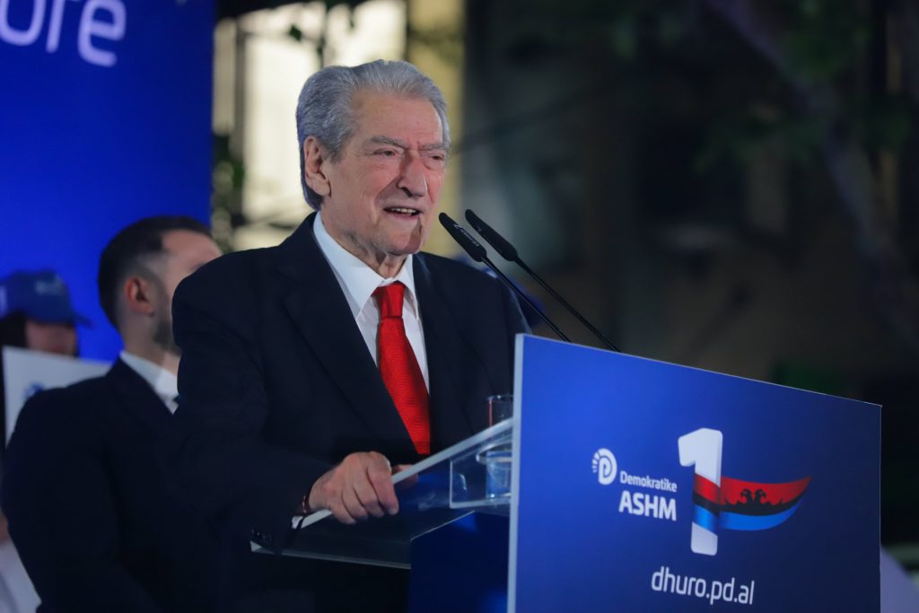 Nga Spanja drejt e në Astir, Berisha premton infrastrukturë më moderne arsimore, shëndetësore dhe rrugore