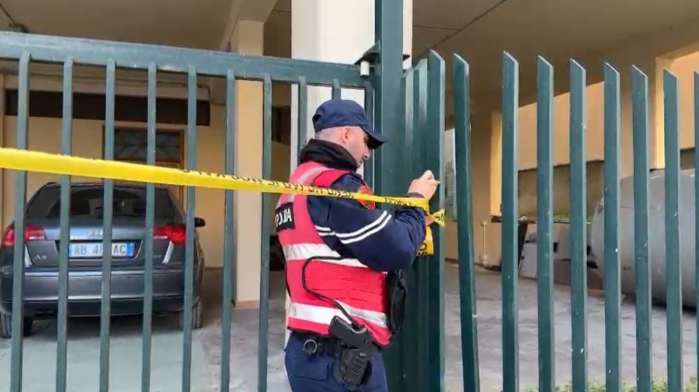 Ngjarje e rëndë në Vlorë, ekzekutohet me armë zjarri pranë banesës 58-vjeçari(Emri)