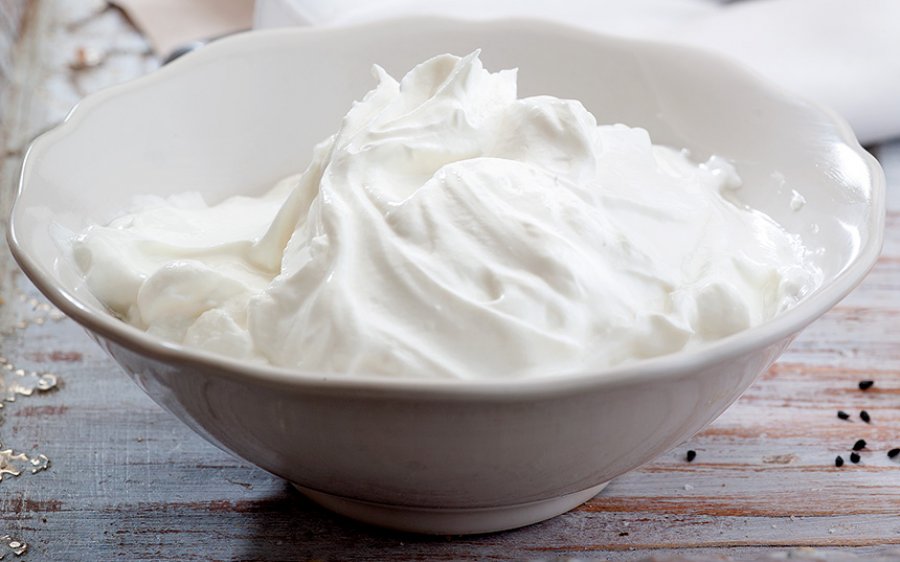 Një tas kos në javë është shumë i domosdoshëm për organizmin