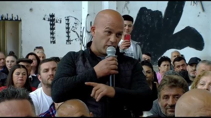Njeriu që kërkoi një copë rrugë dhe rebelimi i kryeministrit!