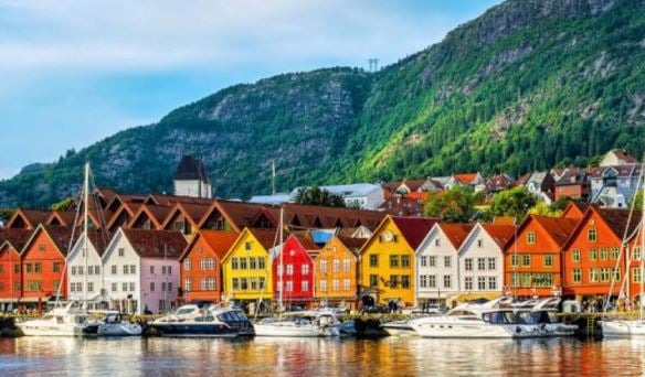 Norvegjia planifikon taksë turistike 3% pas rritjes së ndjeshme të vizitorëve