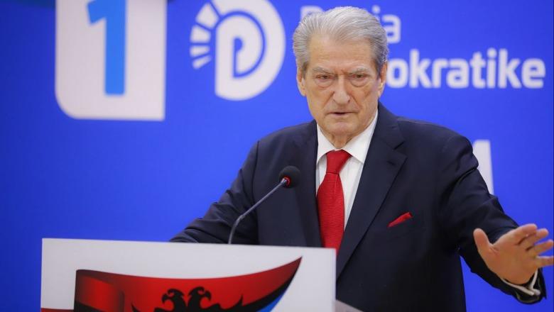 “Nuk na ftonte në mbledhje”/ Tkurret edhe më ASHM, Berishës i largohet edhe një tjetër parti nga koalicioni