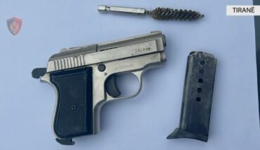 Operacioni policor “Garage”/ Mbante të fshehur armë zjarri në garazh, vihet në prangat e policisë 45-vjeçari në Tiranë