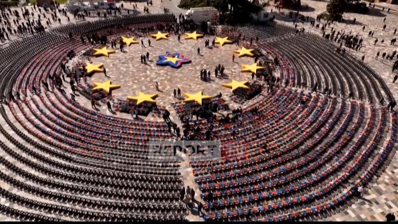 Pamjet me dron, ja si duket skenografia e hapjes së fushatës së PS për zgjedhjet e 11 majit