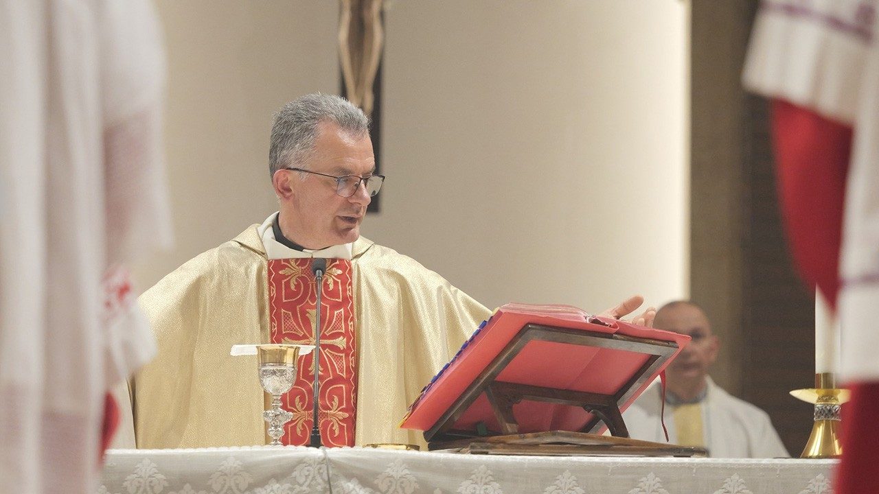 “Papa Françesku solli frymë të re në Vatikan”/ At Zef Bisha: Papa e njihte Shqipërinë, ishte i prekur nga historia e…