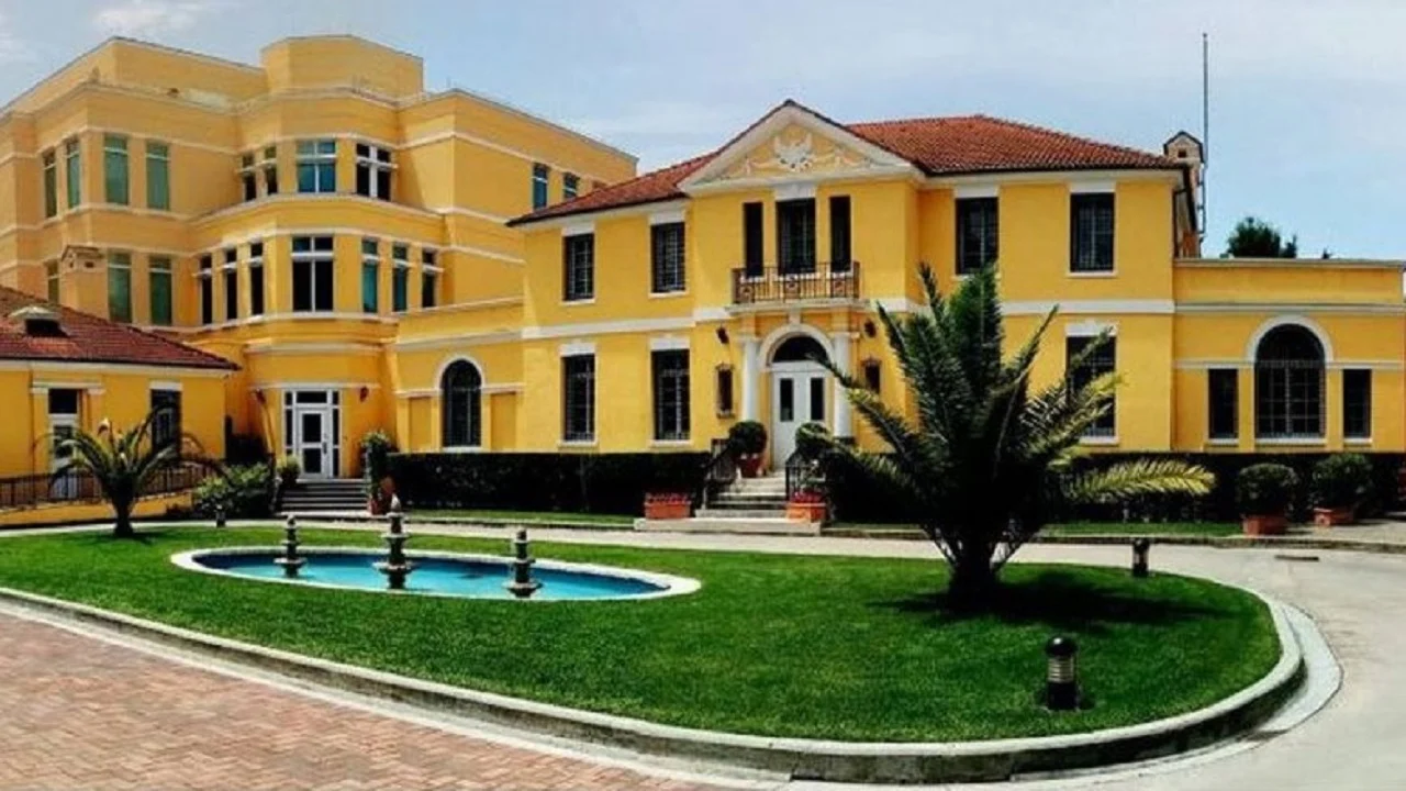 “Paqja nuk vjen falas”, ambasada e SHBA-ve në Tiranë: Aleatët e NATO-s duhet të investojnë në sigurinë e tyre