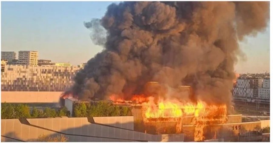 Paris/ Djegia e pikës së mbetjeve vë në alarm mjekët për ndotjen