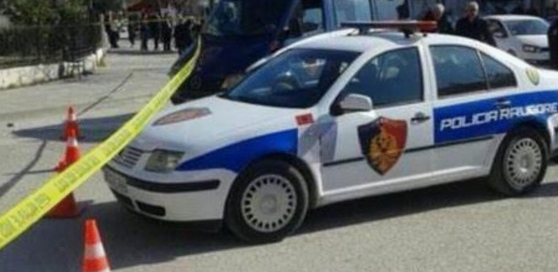 Pas sherrit për motive të dobëta i dogjën makinën, shpallen në kërkim 3 autorët