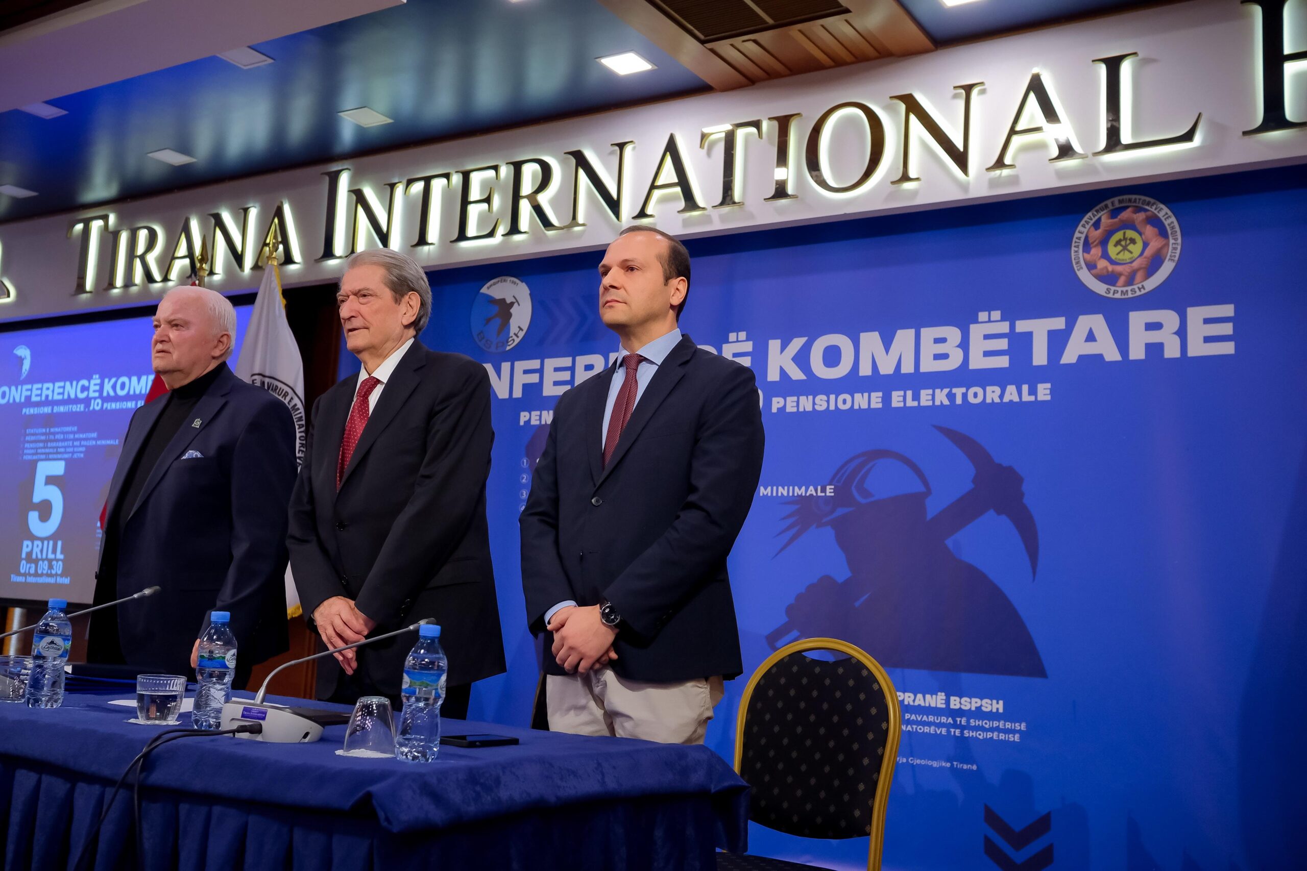 PD firmos kontratën me minatorët për statusin