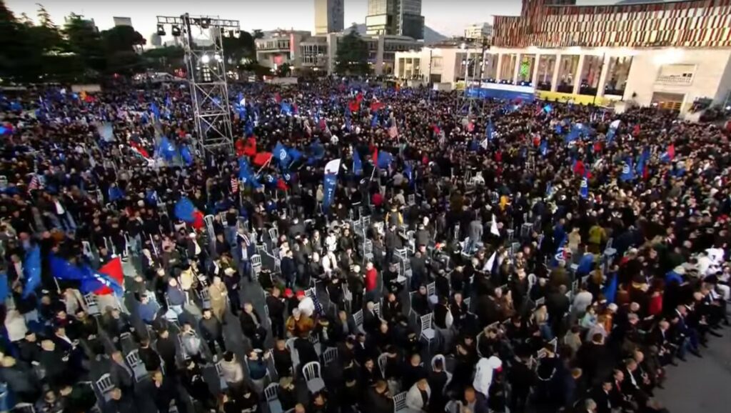 PD hap zyrtarisht fushatën elektorale për zgjedhjet e 11 Majit, Berisha krah LaCivitas