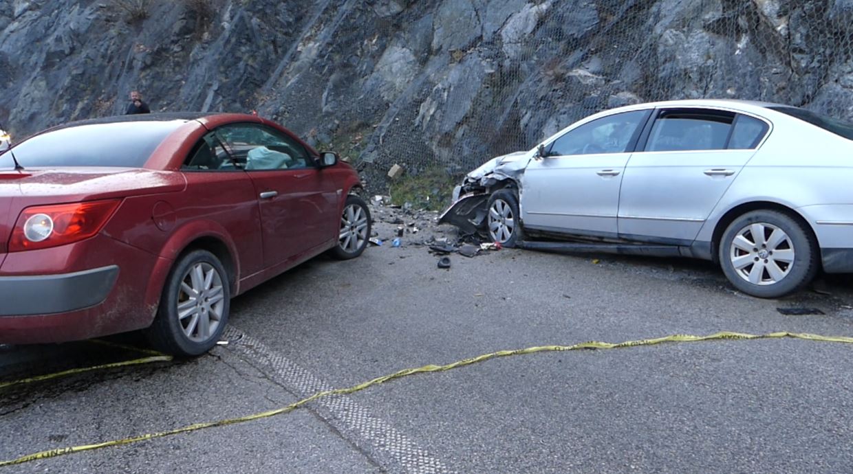 Përplasen dy automjete te “Shkalla e Tujanit”, humb jetën një 29-vjeçar