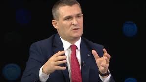 Pikëpyetjet/ Kush e porositi vjedhjen në kompjuterin e Altin Dumanit?