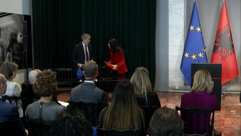 Pjesë e Korridorit VIII, firmoset marrëveshja për financimin e hekurudhës Durrës-Rrogozhinë