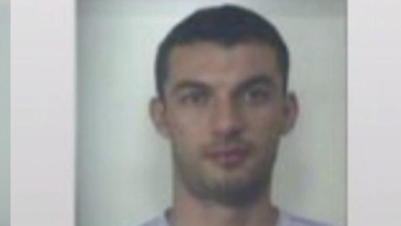 ‘Plumbi i artë’, Erjon Alibej ‘kërcënon’ gazetarët: Më kanë prekur në familje!