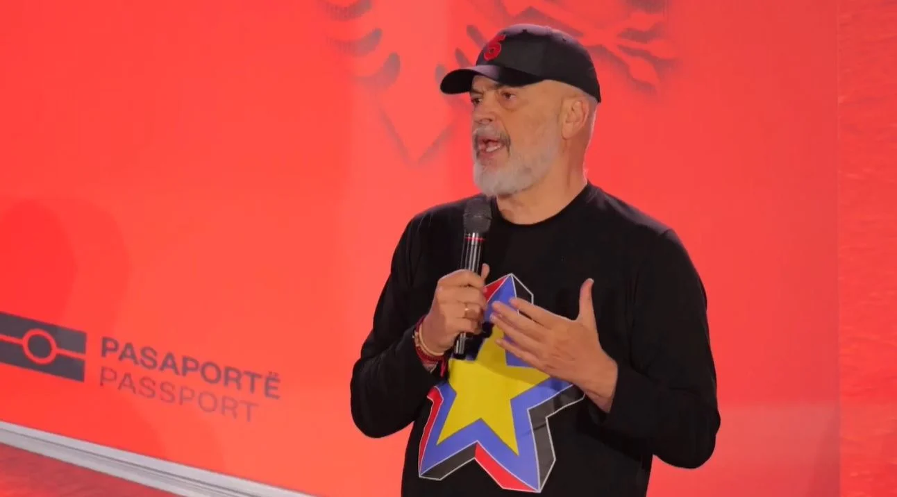 “Po na myte mo!”, Rama nuk i kursen batutat ndaj të rinjve: Do jesh në atë nxehtësinë e dashnisë, por s’nigjon kanarina