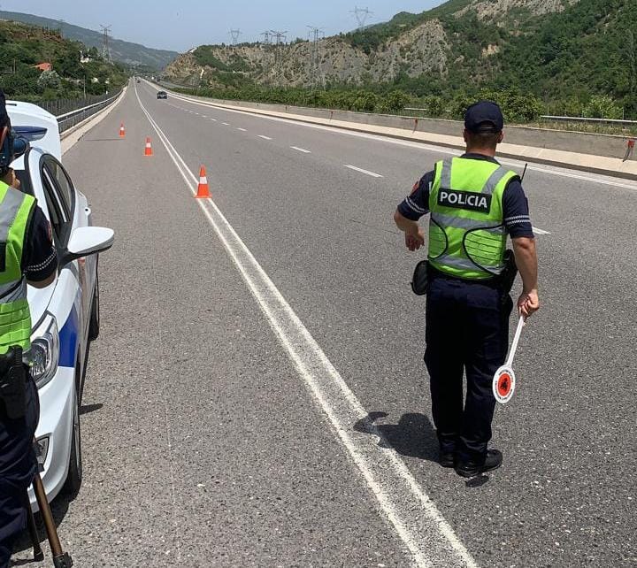 Policia e Shtetit njëherazi edhe Komisariati i Policisë Sarandë bën publike masat për sigurinë rrugore