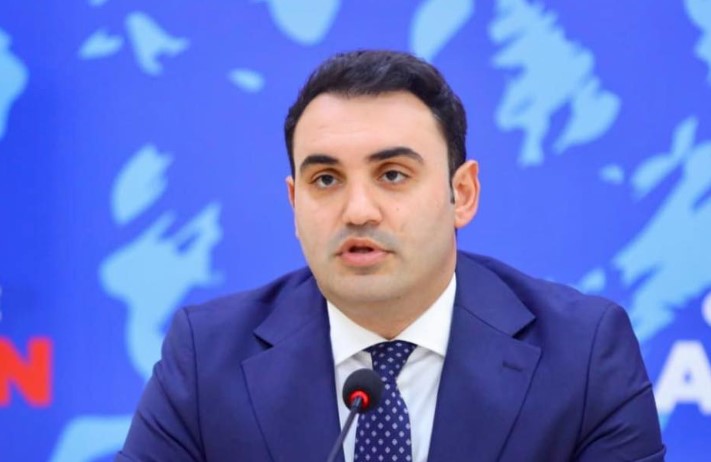 ‘Premtimet e Veliajt, boshe’, Këlliçi: Kioskat në bulevardin ‘Zogu 1’ kanë mbirë si kërpudhat pas shiut