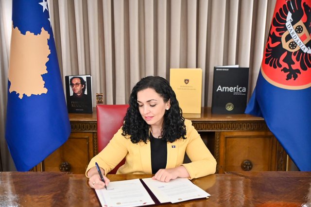 Presidentja e Kosovës, Vjosa Osmani mbledh Parlamentin e ri më 15 prill