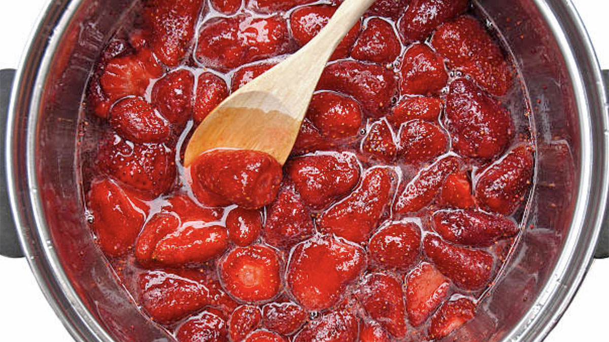 Prevede me Luleshtrydhe – E Ëmbël me Aromë të Mrekullueshme