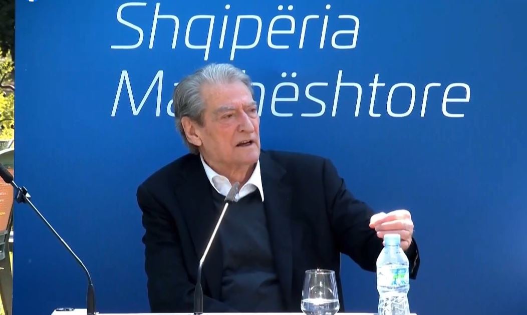 “Programi i PD bën realitet ëndrrat tuaja”/ Berisha me të rinjtë e FRPD: Shqipërisë sot i duhen misionarë