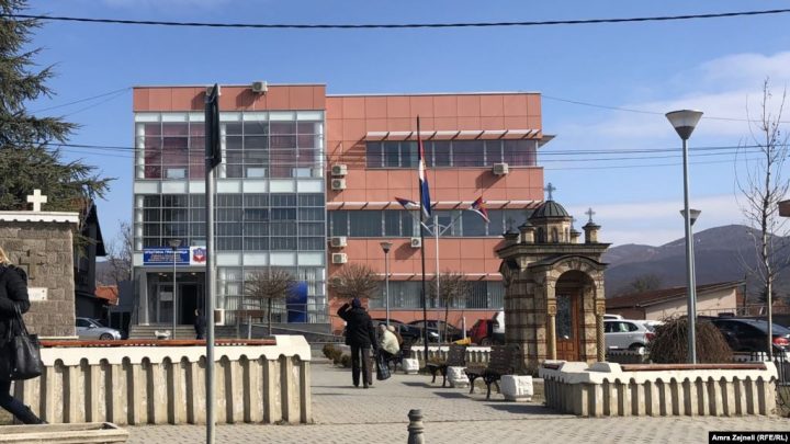 Protestë në Graçanicë kundër punësimit të personave të afërt me listën serbe