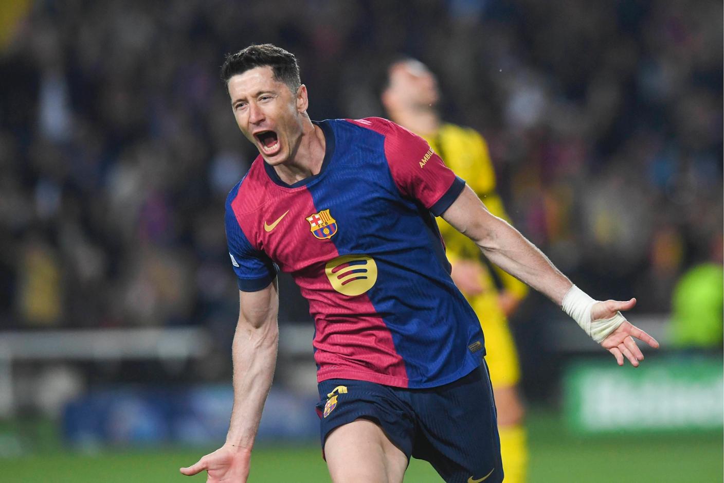 Pse Lewandowski feston golat kundër Dortmundit dhe kërkon ndjesë kur shënon kundër Bayern?