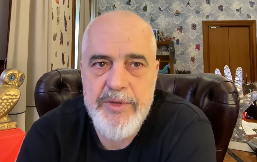 “Pse na i more edhe ata të FRPD?”- Rama i përgjigjet komentuesit: Nuk u bënë socialistë…