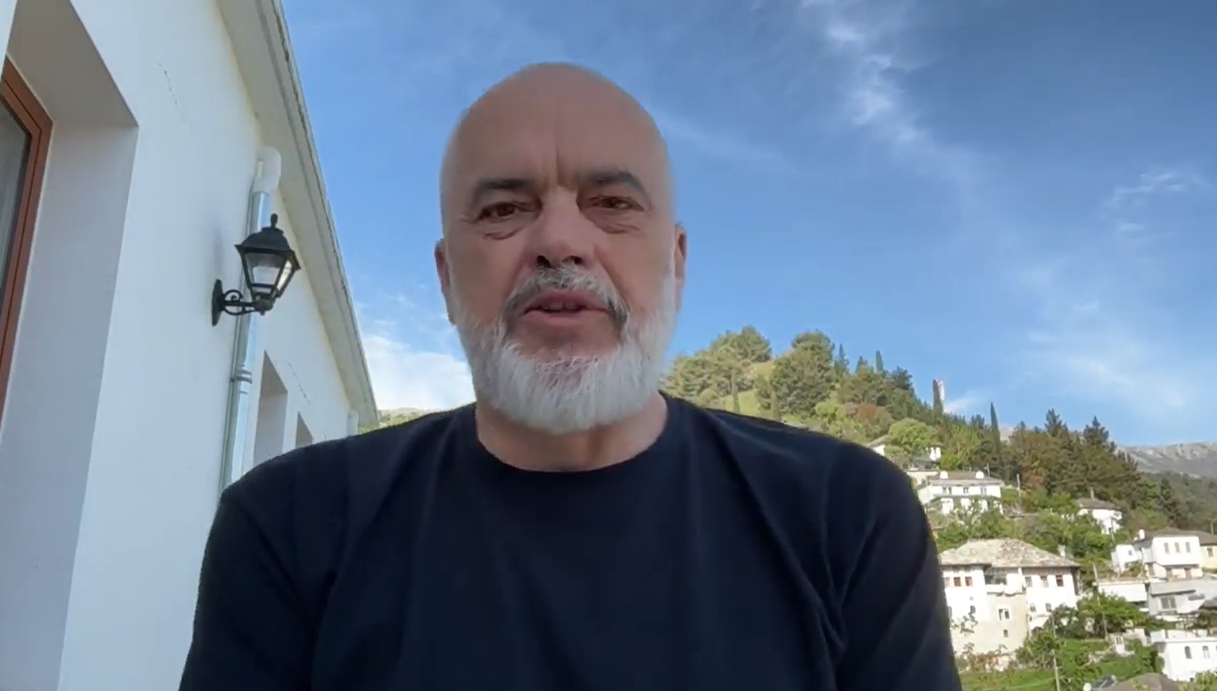 “Pse nuk del në debat me Berishën?”, Rama: Jeni në vete? Bufi është në rrëshqitje e sipër…