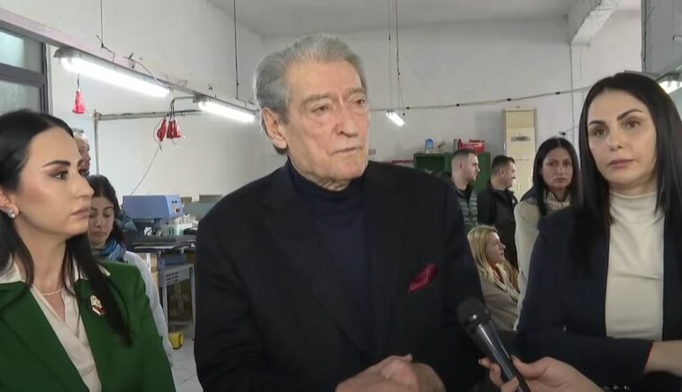 “Rama ha dardha e fiq të kalbur”/ Berisha bën premtime ‘boshe’: Do të bëjmë falje të madhe me gjobat