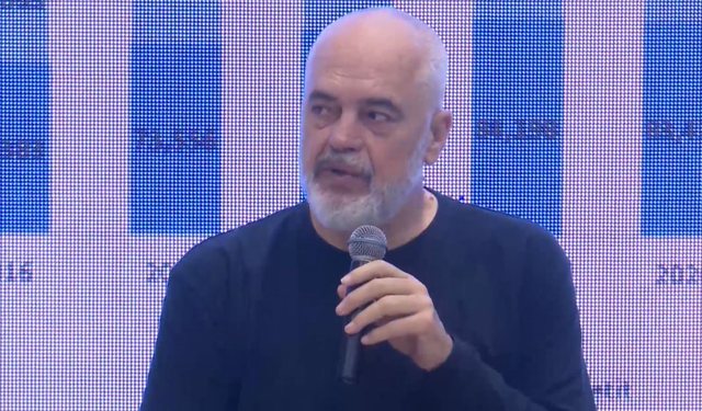 Rama në Gjirokastër: Je autik nëse zgjedh kënetën!