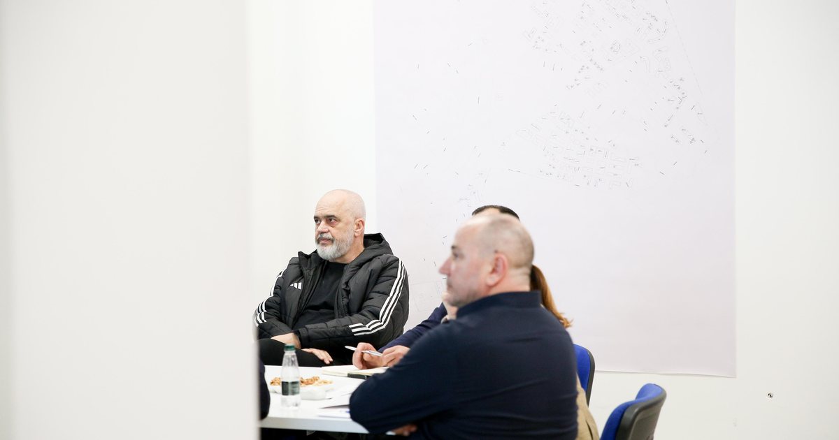 Rama takim me shtabin elektoral të njësisë 14 në Tiranë, batuta me Bashën: Luli e ka frikë bufin!