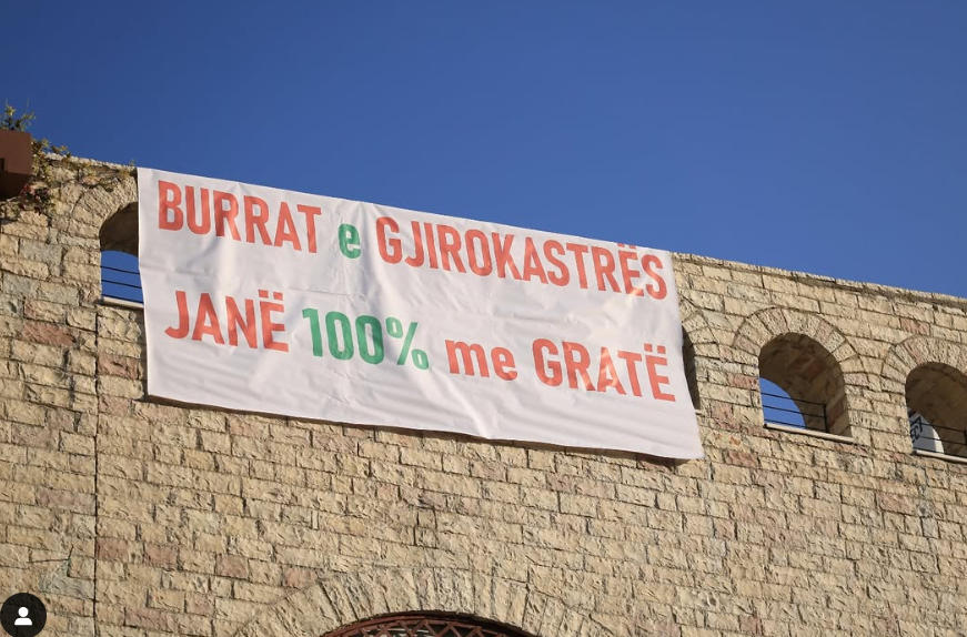 Ramën e presin me banderolë në Gjirokastër: Burrat janë 100% dakord me gratë