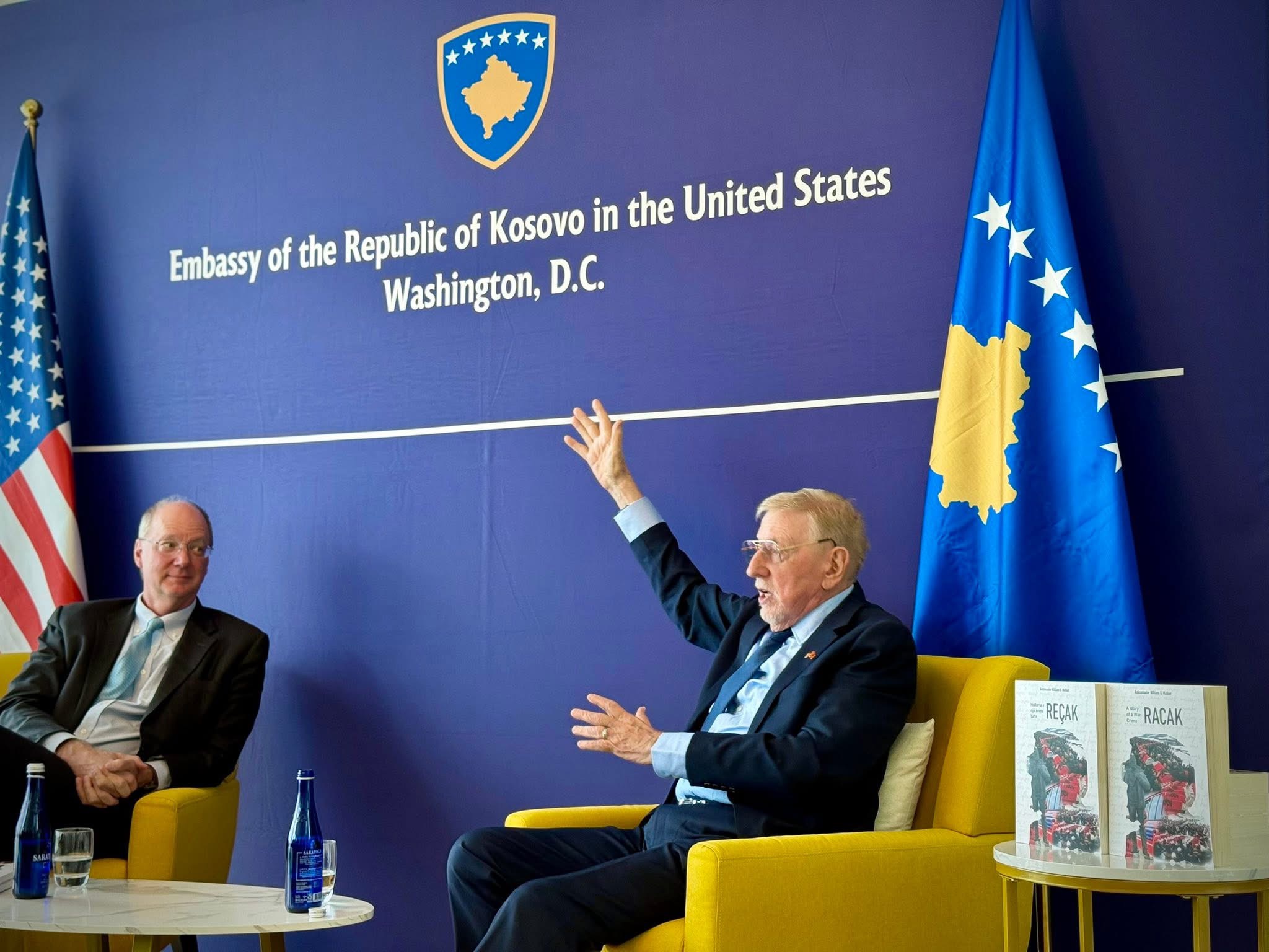 Reçak:Historia e një krimi lufte, nga William G. Walker u promovua në Washington