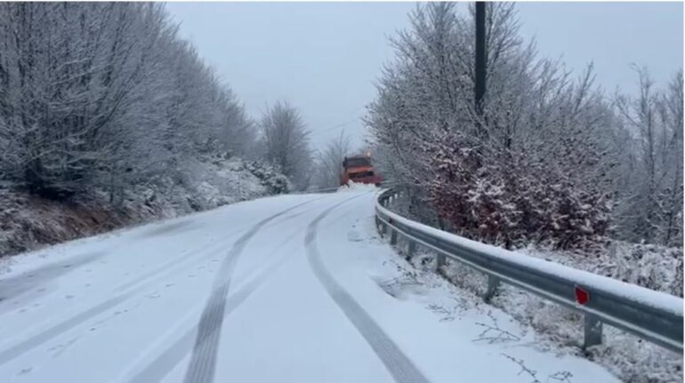 Rikthehet dëbora në fundjavë, -3 gradë celsius temperaturat