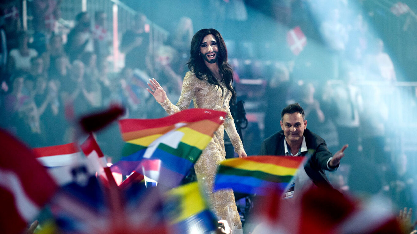 Rregullorja e Eurovision 2025/ Artistëve u ndalohet të mbajnë flamuj LGBTQ+ në skenë