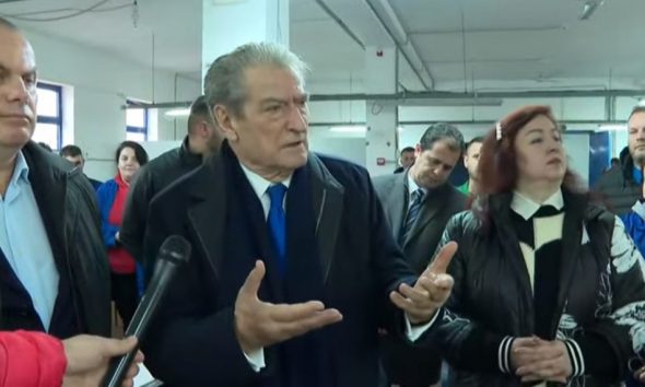 “Sako mëkatare sa vetë Gjushi”/ Sali Berisha akuzon Kryebashkiaken e Durrësit: Simbol i korrupsionit