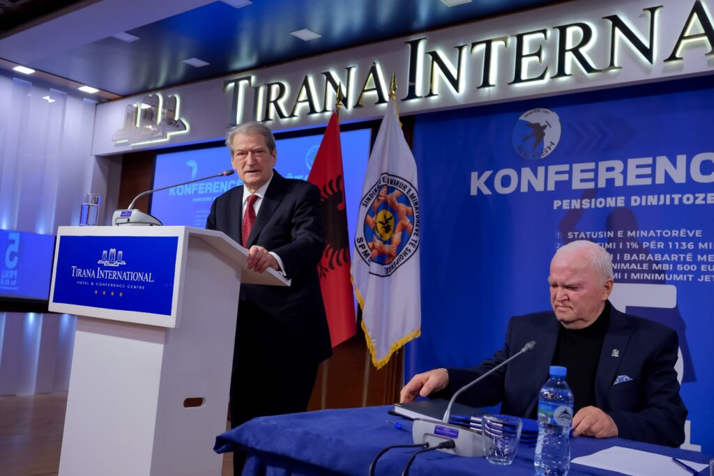 Sali Berisha takim me Sindikatën e Bashkuar të Shqipërisë: Nuk do të ketë rrogë nën 500 Euro! Do të vendosim pagën për çdo orë pune!