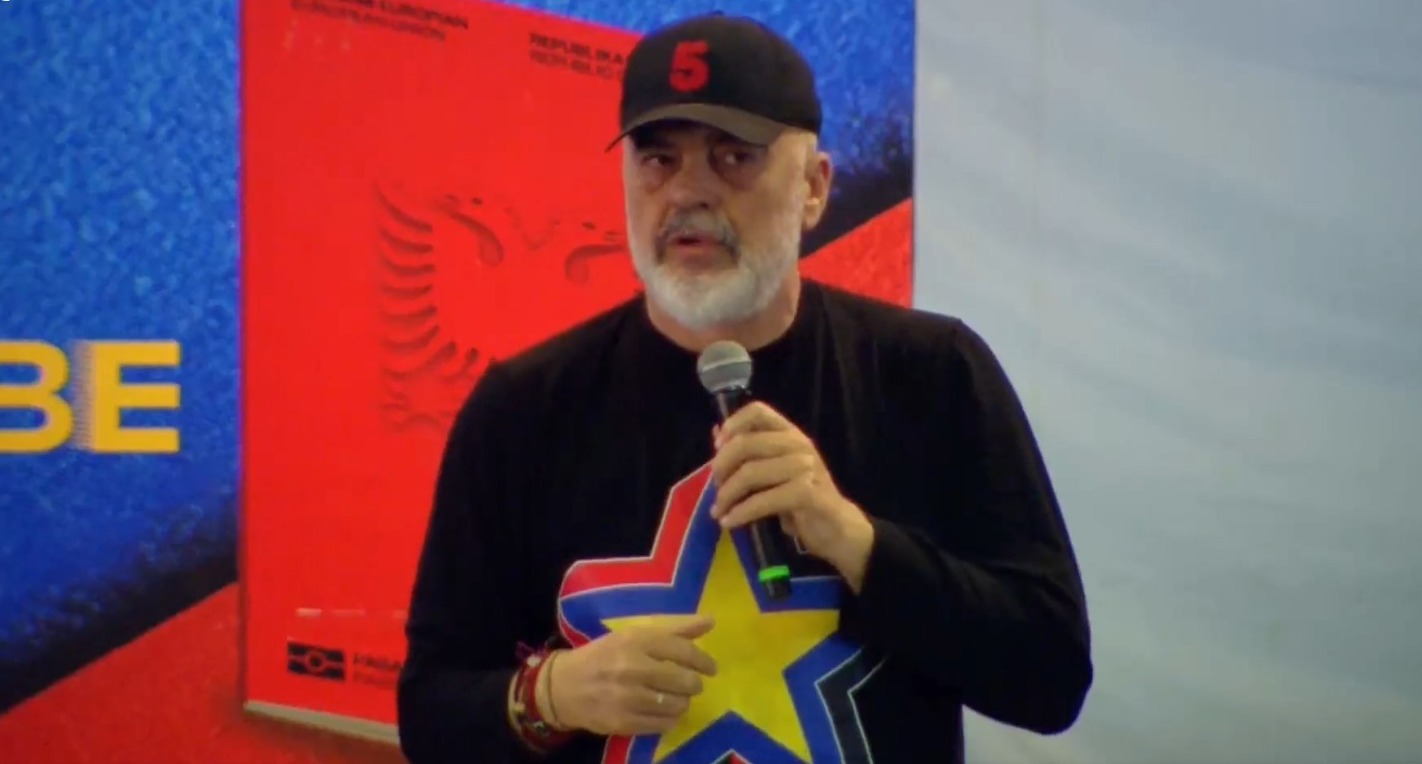 “S’e dua mandatin e katërt për të zgjeruar shtëpinë”, Rama në Skrapar: Dera e BE-së nuk hapet kollaj!